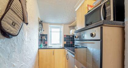 2 bedroom accommodation in TROON