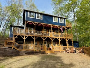 Exterior - FAMILY RETREAT: SOGGY BEAR BOTTOM (Murphy)