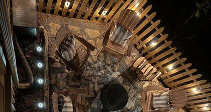 FAMILY RETREAT: SOGGY BEAR BOTTOM