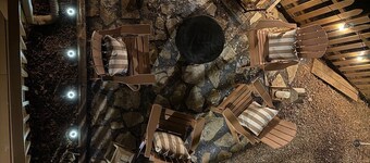 FAMILY RETREAT: SOGGY BEAR BOTTOM