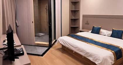 Hengxian Huashi Baijie Hotel