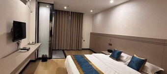 Hengxian Huashi Baijie Hotel