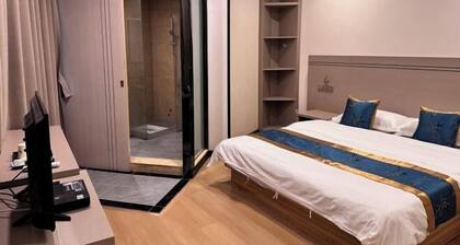 Hengxian Huashi Baijie Hotel