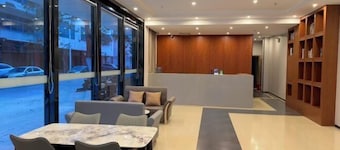 Hengxian Huashi Baijie Hotel