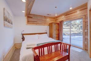 3 bedrooms, iron/ironing board, free WiFi, bed sheets