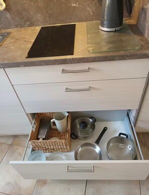 Private kitchen - Vacation apartment no. 1, town center, Randersacker (Randersacker)
