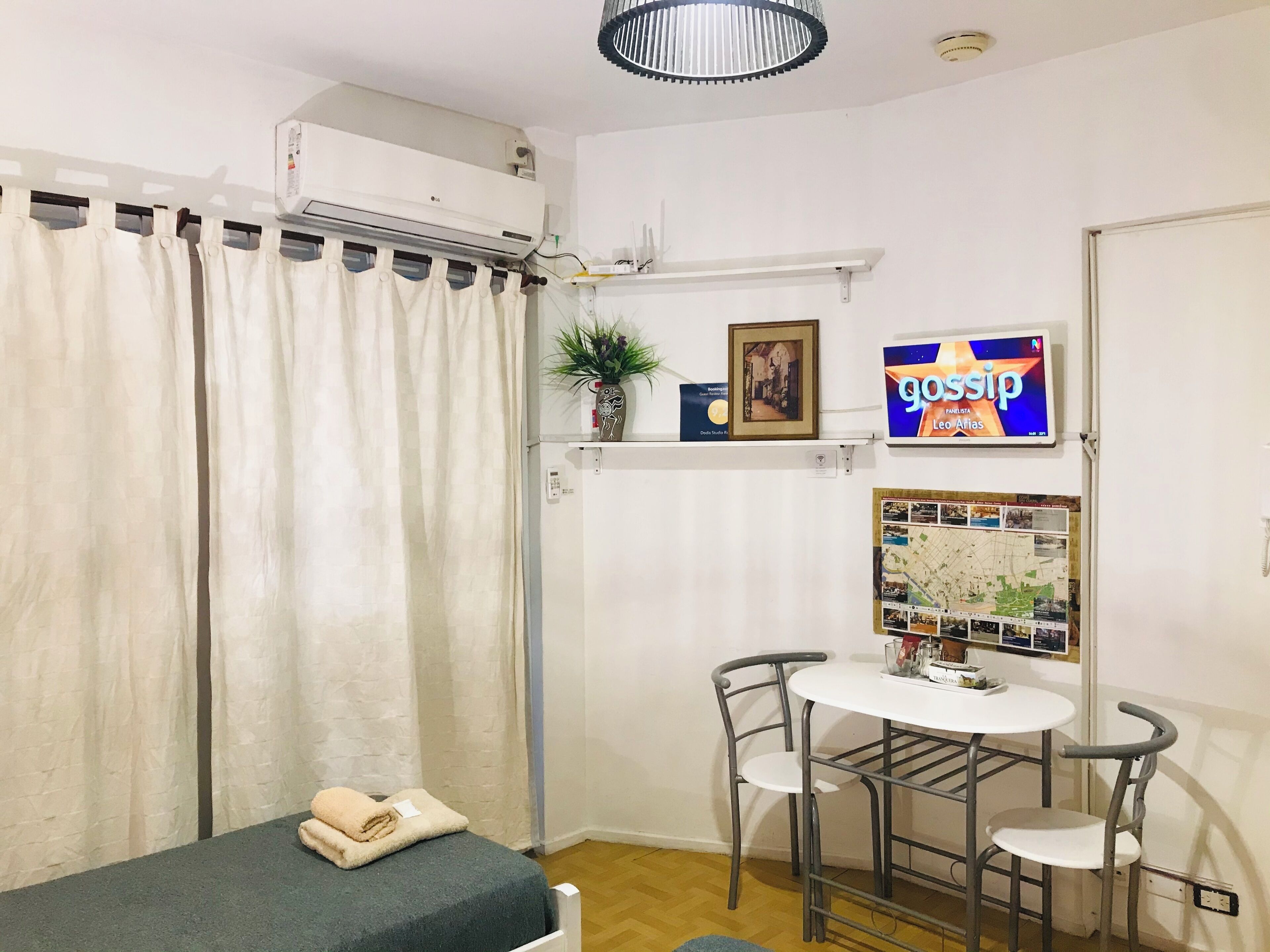 1 chambre, fer et planche à repasser, Wi-Fi, draps fournis