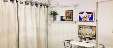 1 sovrum, strykjärn/strykbräda, wi-fi och sängkläder