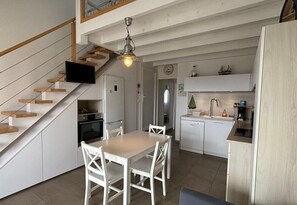 Dining - Charming apartment with sea view (Saint-Pierre-d'Oléron)