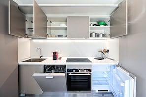 Apartamento, 1 habitación, vistas a la ciudad | Interior
