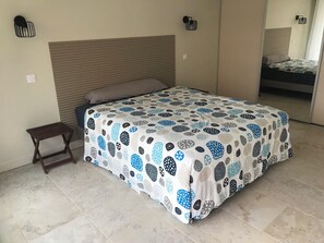 1 bedroom, iron/ironing board, travel cot, free WiFi