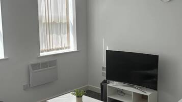 Smart TV, video games