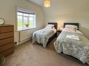 3 bedrooms, free WiFi, bed sheets