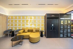 ロビーラウンジ