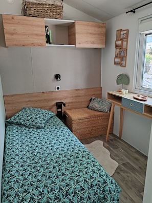 3 bedrooms, iron/ironing board