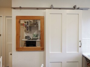 Private kitchen - 2 bedroom accommodation in Lechlade-on-Thames (Lechlade-on-Thames)