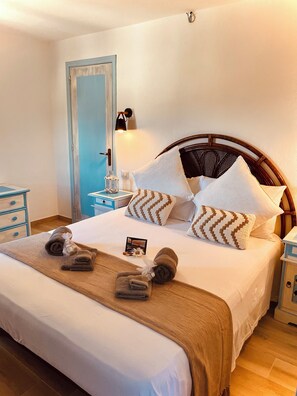 3 chambres, fer et planche Ă repasser, Wi-Fi, draps fournis