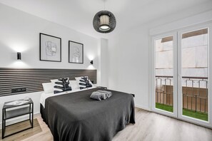 4 bedrooms, iron/ironing board, travel cot, WiFi