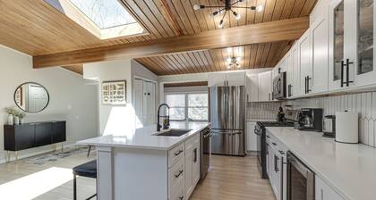 Highland Park Family Ranch - Walk to Lake & Metra to Chicago!