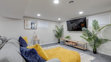 TV connectée, table de tennis de table