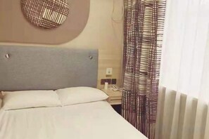Unclassified image, 3 of 9, button - Pebble Motel (Shanghai Lujiazui Yaohan Nanquan North Road) (Shanghai)