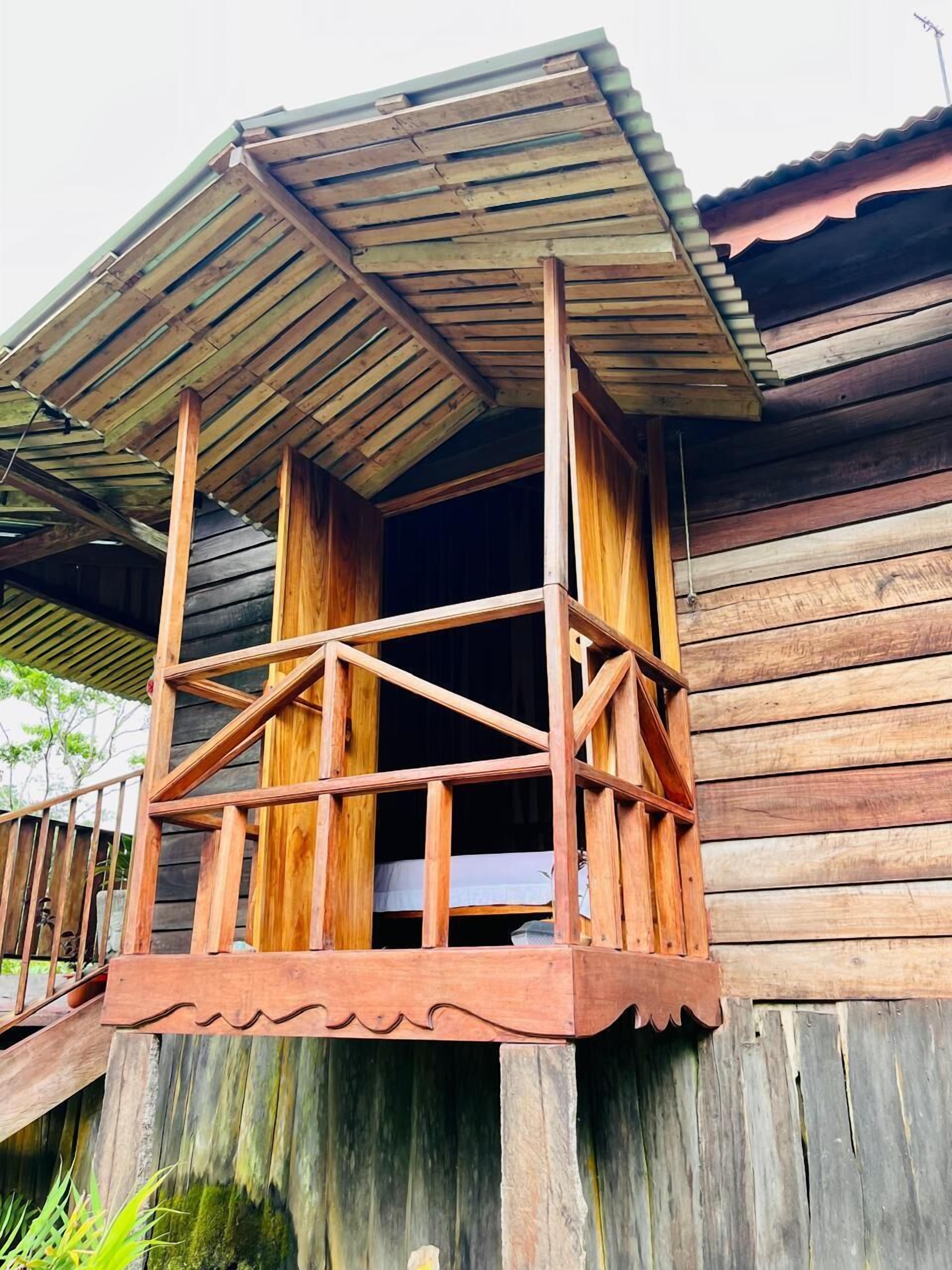Studio Deluks, balkon, pemandangan gunung | Meja kerja dan ruang kerja ramah laptop
