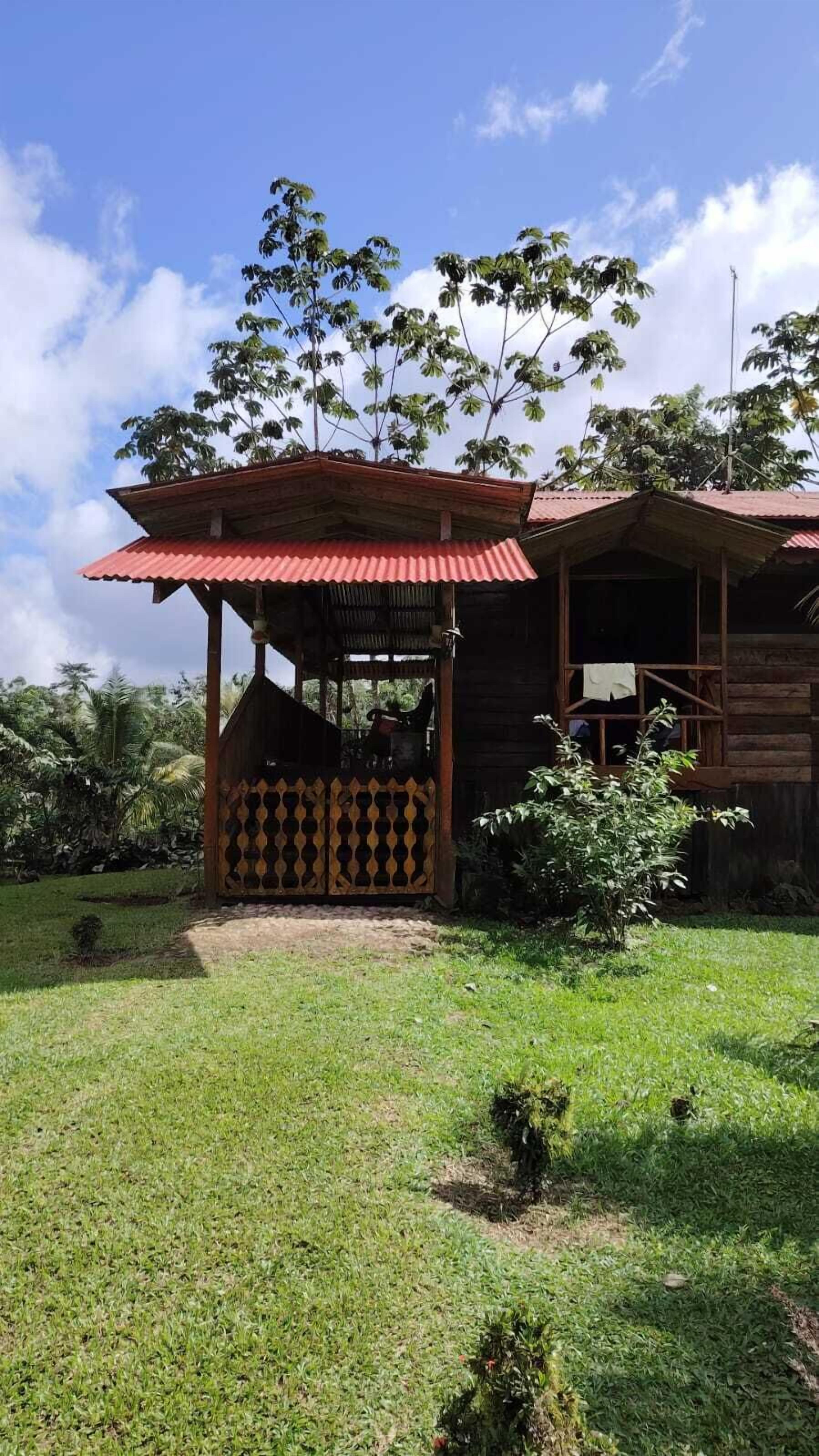 Fachada de la propiedad