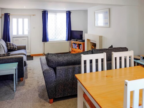 2 bedroom accommodation in Manningtree
