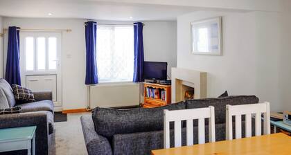 2 bedroom accommodation in Manningtree