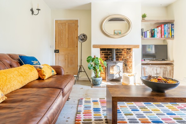 5 Mill Cottage, Yoxford: Wood-burning stove for those cozy evenings in