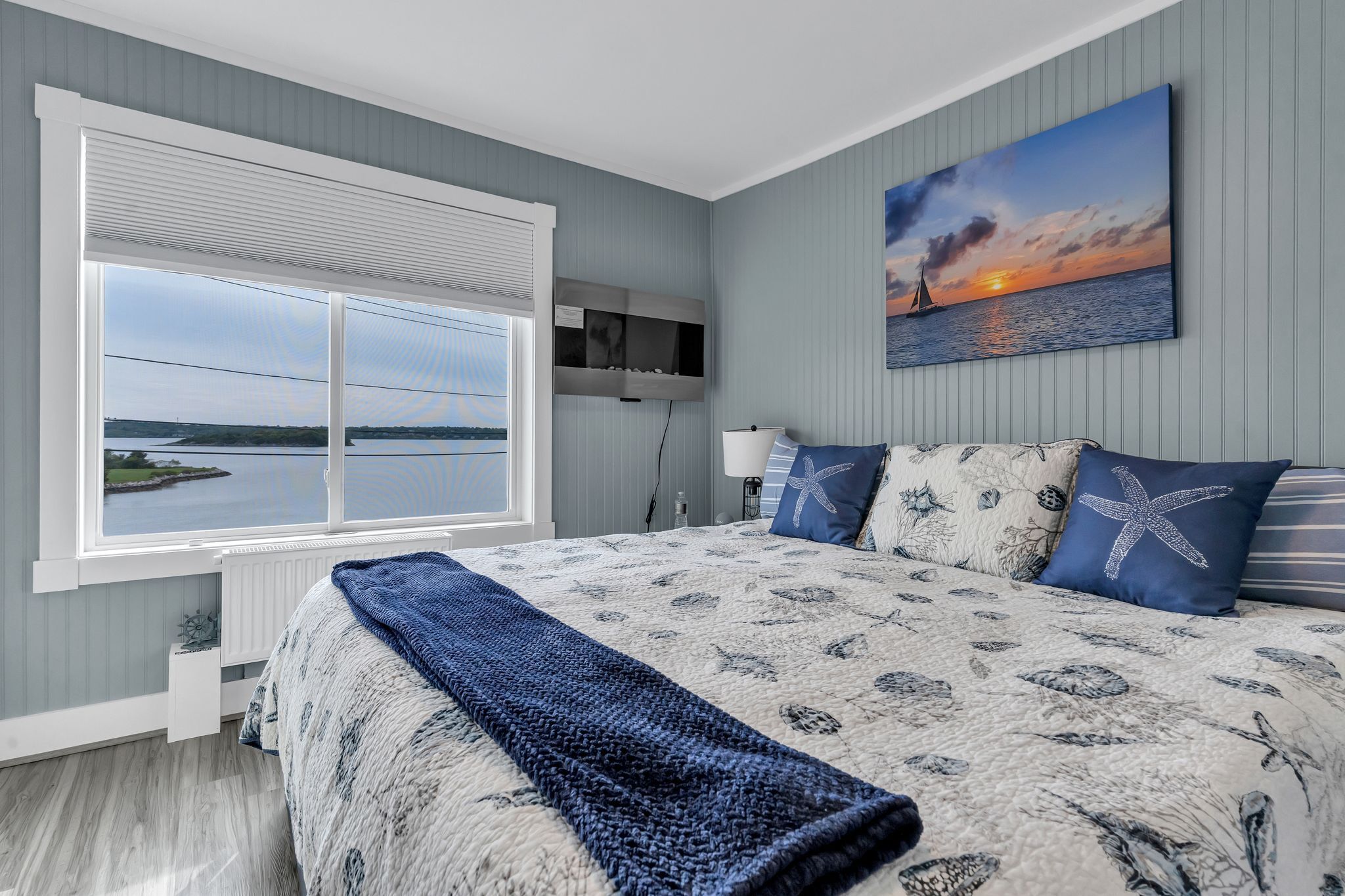 3 bedrooms, iron/ironing board, travel crib, free WiFi
