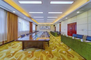 Unclassified image, 3 of 26, button - Pingyu Hotel (Pingyu)
