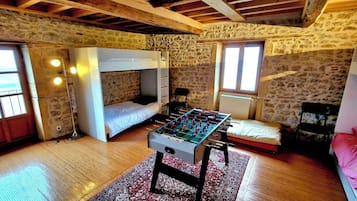 3 Schlafzimmer, Bügeleisen/Bügelbrett, WLAN, Bettwäsche