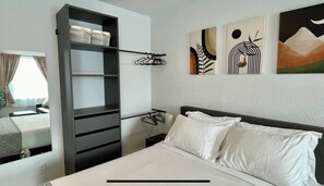 4 habitaciones, tabla de planchar con plancha, wifi y ropa de cama