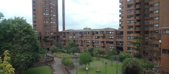 Chelsea Orange Apartment Sleeps10-petsok-parking