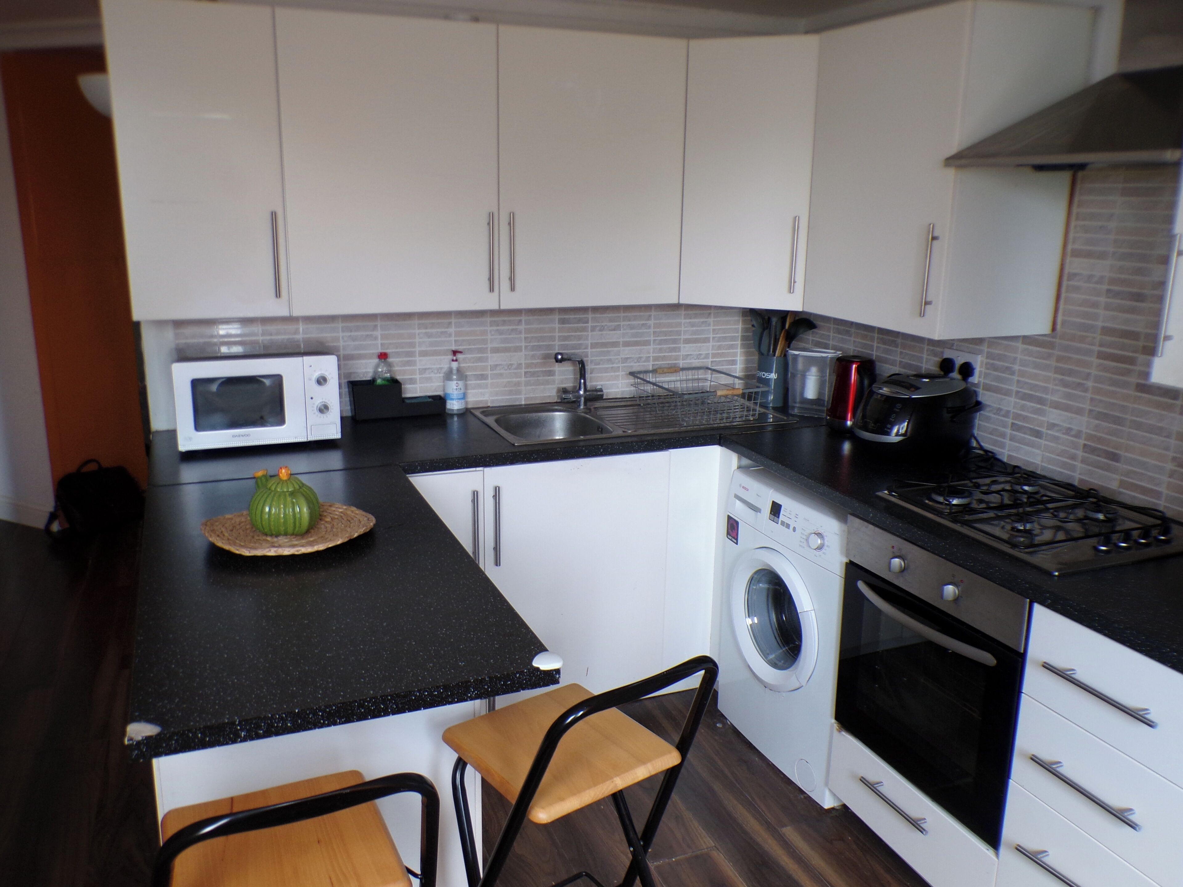 Apartment | Private kitchen | Fridge, microwave, oven, stovetop