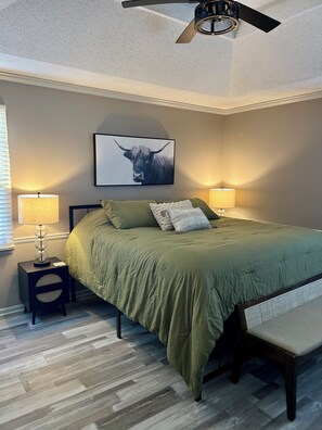 5 bedrooms, desk, free WiFi, bed sheets