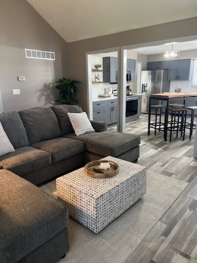 Spacious 5BR in OP | EV Charger