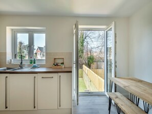 Interior - 3 bedroom accommodation in Paignton (Paignton)