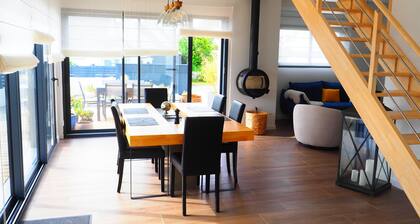 Villa Nodeven, sea view, 50 metres from the beach