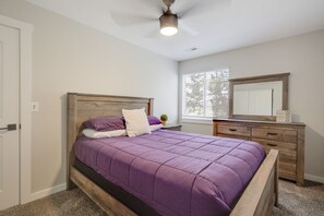 4 bedrooms, free WiFi, bed sheets