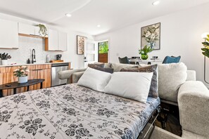 1 chambre, fer et planche à repasser, Wi-Fi, draps fournis