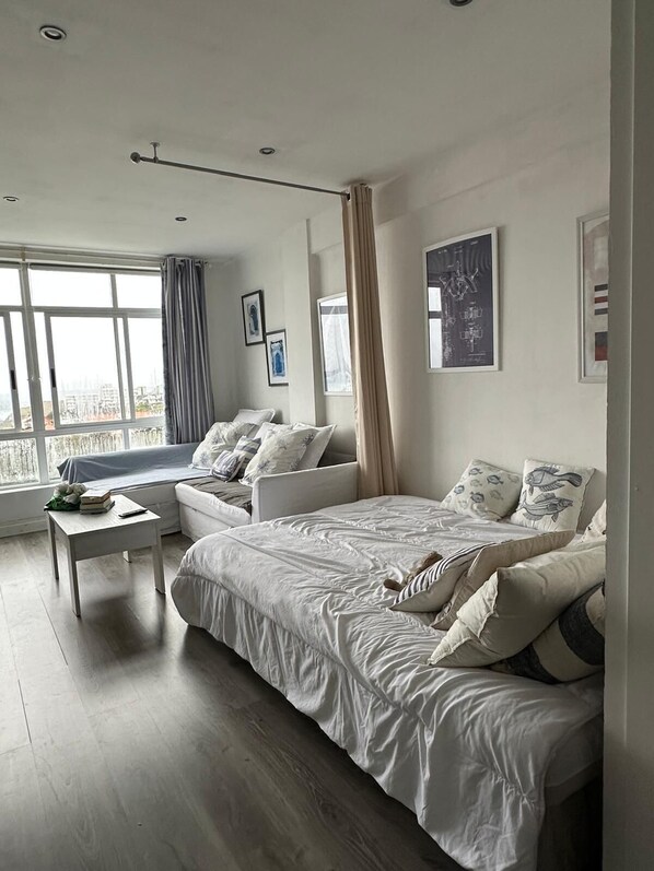 1 chambre, fer et planche Ă repasser, literie fournie