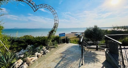 Apartment with yard, close to the sea