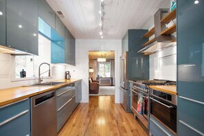 Kühlschrank, Mikrowelle, Geschirrspüler