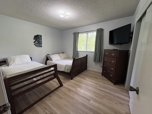 3 bedrooms, travel crib, free WiFi, bed sheets