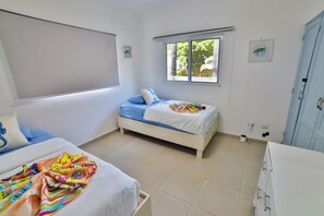 3 chambres, fer et planche à repasser, Wi-Fi, draps fournis