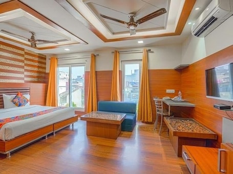 1 habitación, minibar, escritorio y espacio para trabajar con laptop