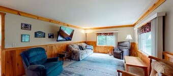 Quiet 3-bedroom house with AC, WiFi in Woodruff available for mid-term rentals