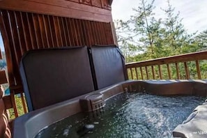 Bain à remous extérieur